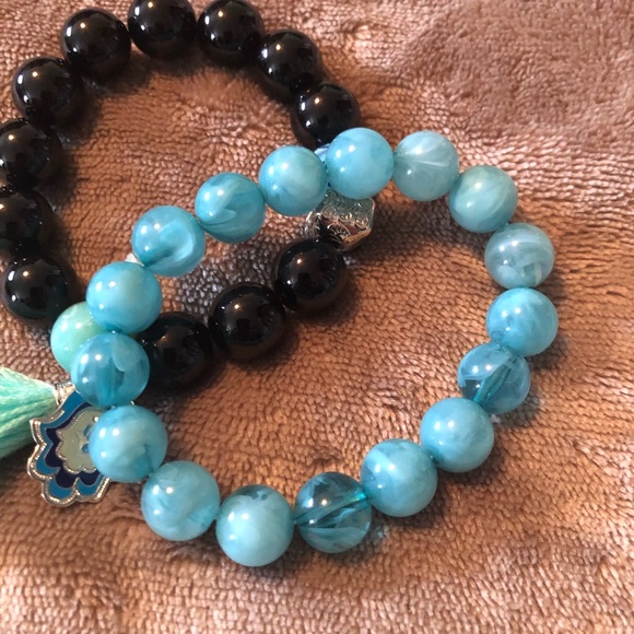 Stackable Set of 2 Turquoise and black bracelets - Picture 2 of 6